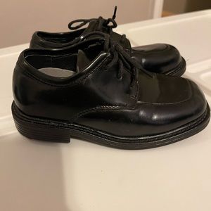 Deer Stags Dress Shoe- 10.5 Toddler